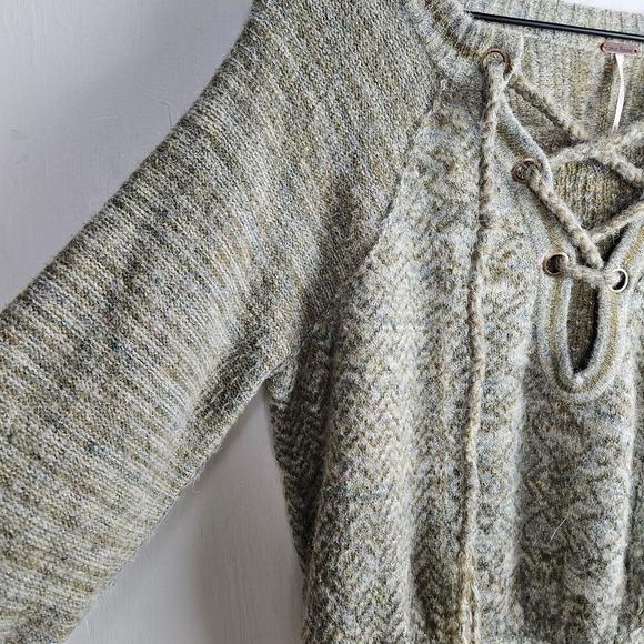 Free People Hoops‎ and Hollas Sweater Top XS Moss Green - Picture 5 of 9
